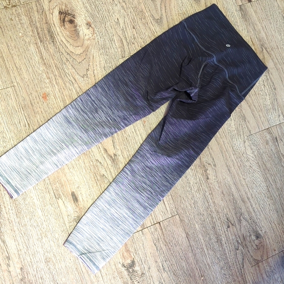 Lululemon ombre leggings full size . Size 2 - Picture 2 of 3